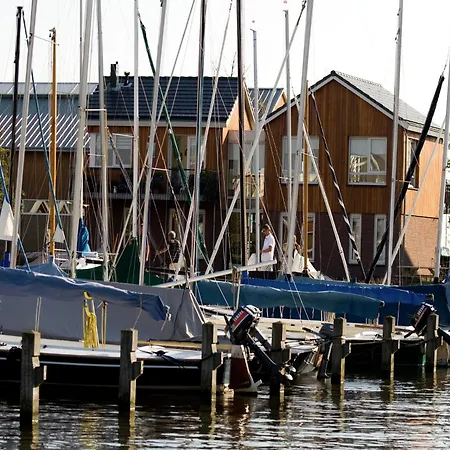 Apartment Lake-view Close To Amsterdam *