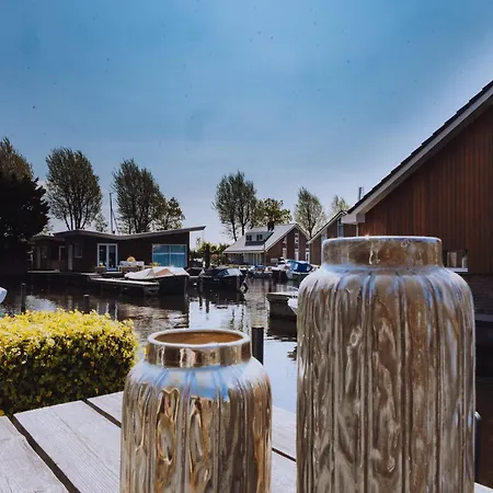 Apartment Lake-view Close To Amsterdam *
