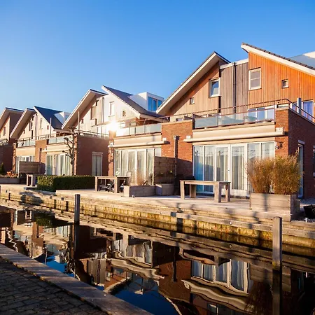 Lake-view Close To Amsterdam Apartment Uitgeest