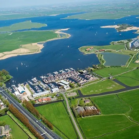 Lake-view Close To Amsterdam *