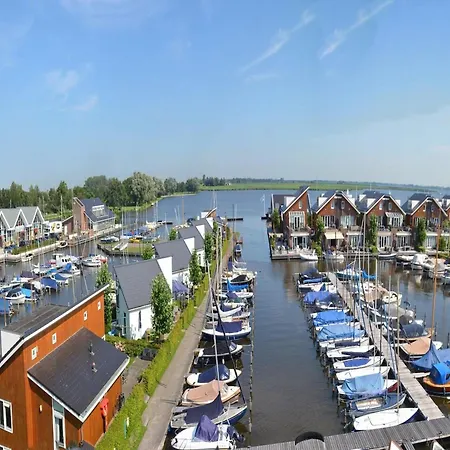Lake-view Close To Amsterdam Apartment