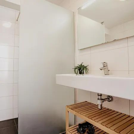 Spacious Lakeside Retreat Uitgeest