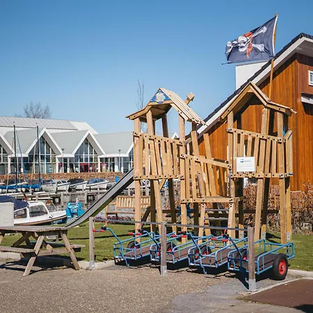 Apartamento Spacious Lakeside Retreat *