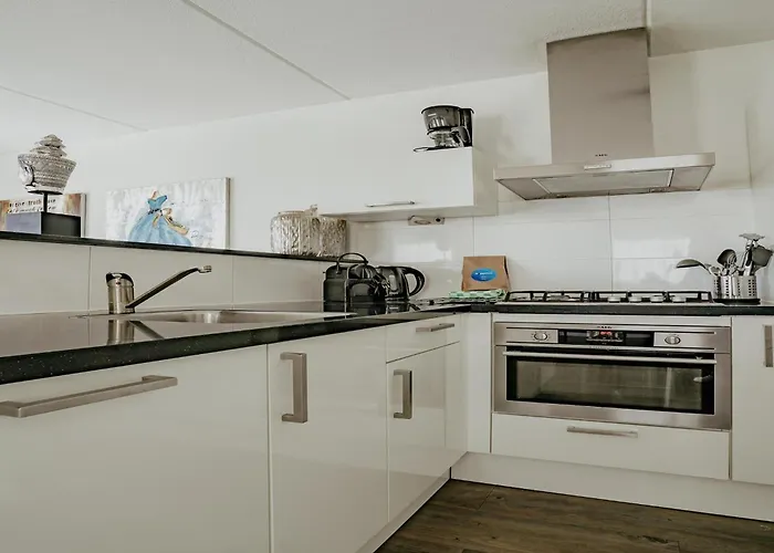 Apartamento Spacious Lakeside Retreat *